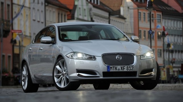 2014 Jaguar XF 2.0i Premium Luxury Dynamic