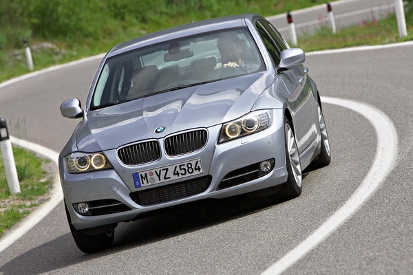 2009 BMW 3-Series Sedan 323i