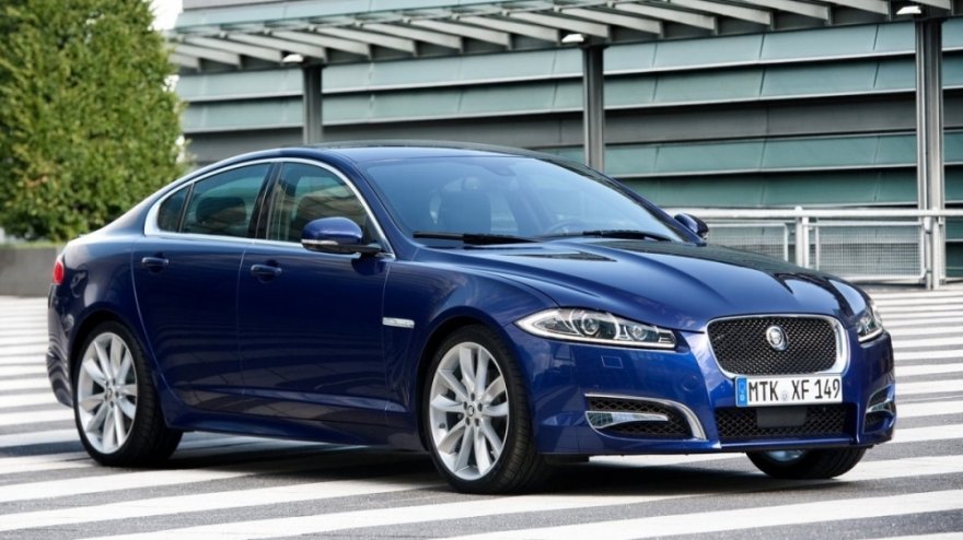 2015 Jaguar XF 2.0i