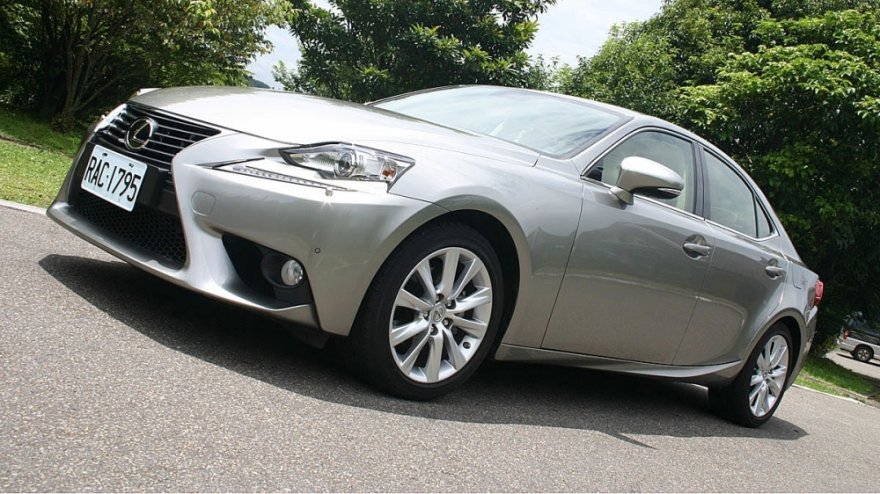 2016 Lexus IS 300h豪華版