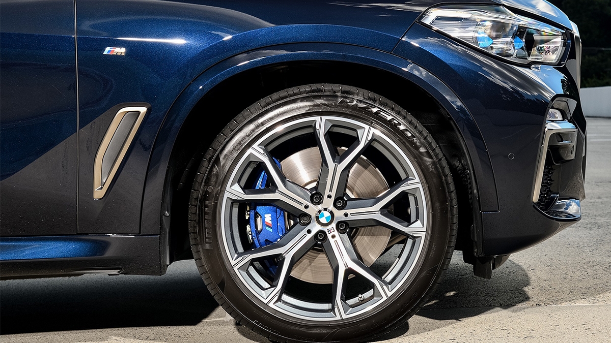 2021 BMW X5 M50i