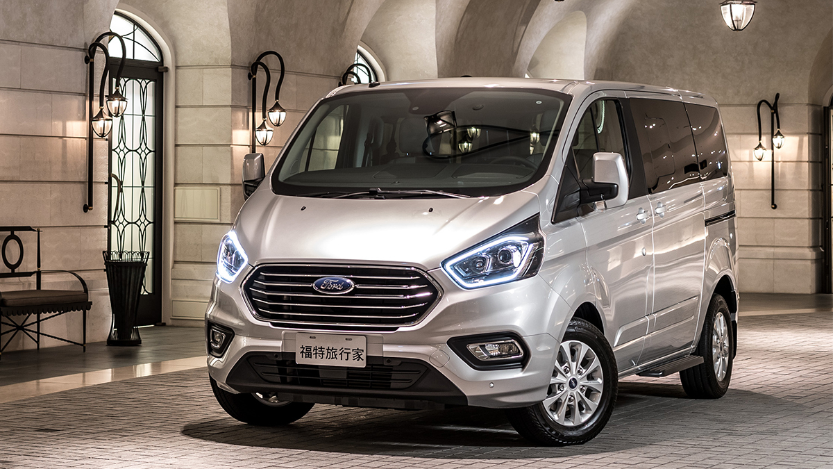 2018 Ford Tourneo Custom(NEW) 短軸豪華型