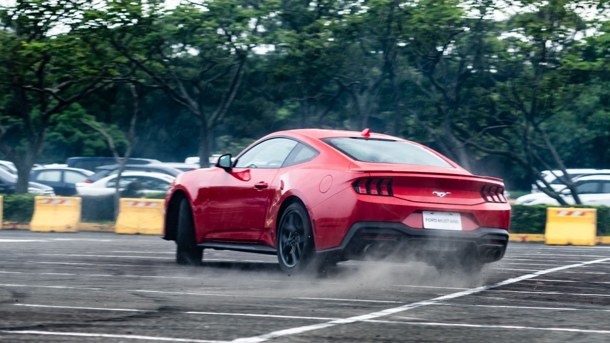 2024 Ford Mustang EcoBoost Premium