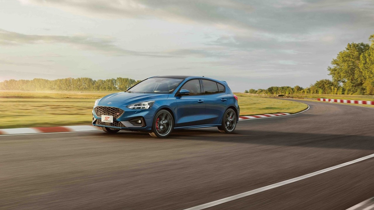 2020 Ford Focus 5D ST