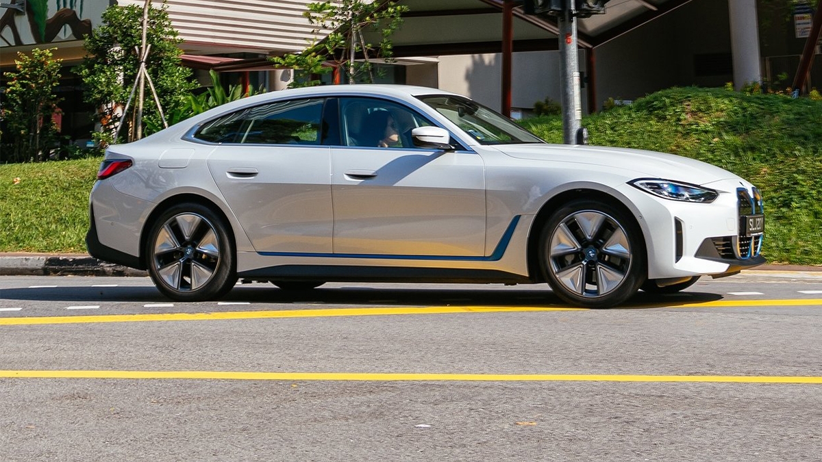 2022 BMW i4 eDrive40