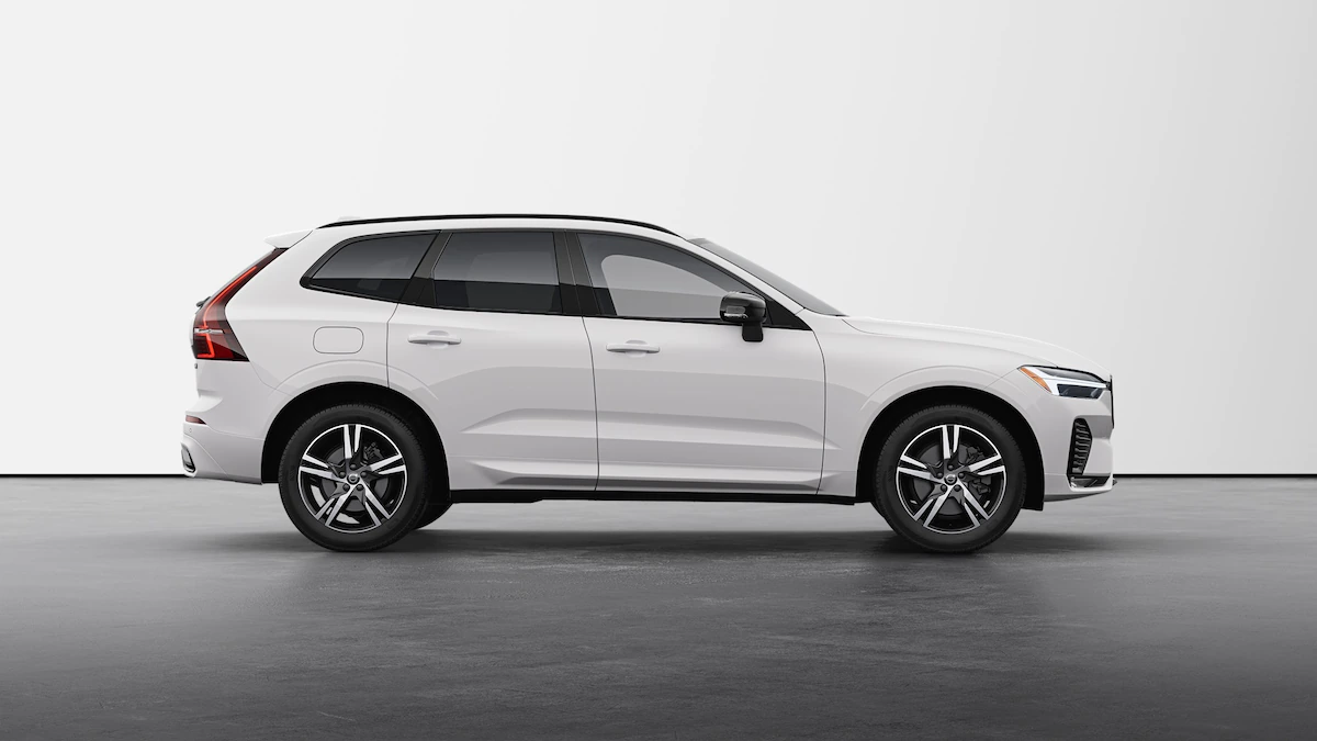 2022 Volvo XC60 B5 R-Design