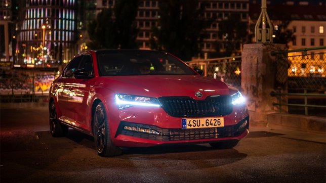 2022 Skoda Superb Sedan 2.0 TSI Sportline