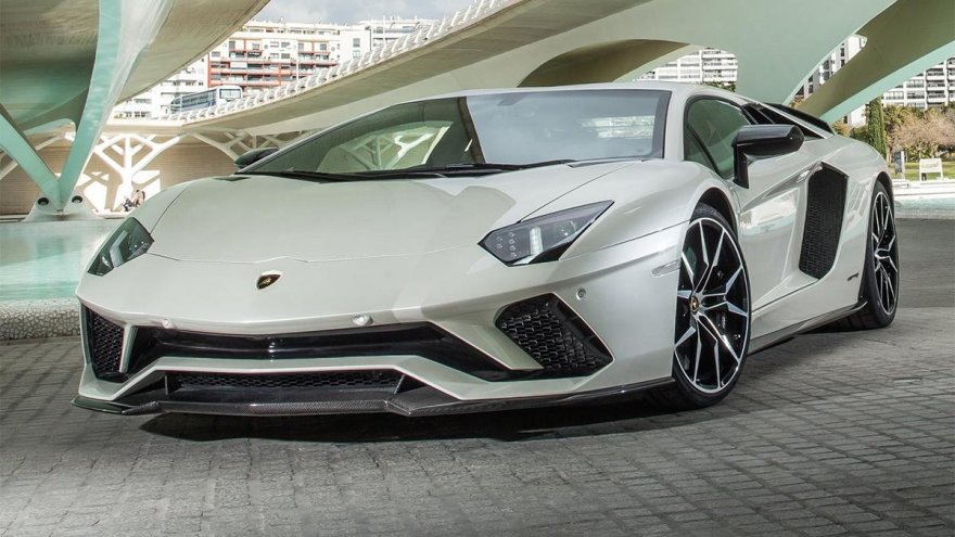 2019 Lamborghini Aventador S Coupe