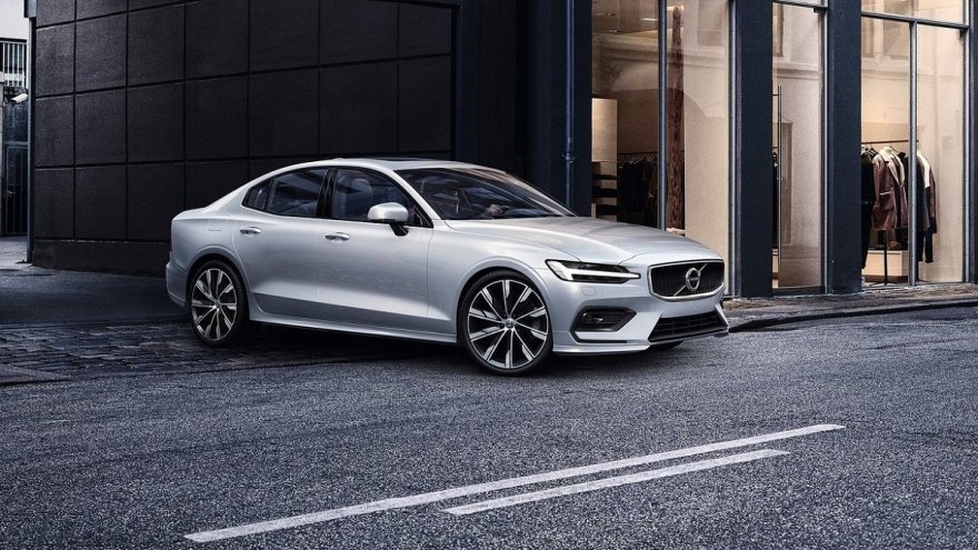 2022 Volvo S60 B4 Momentum