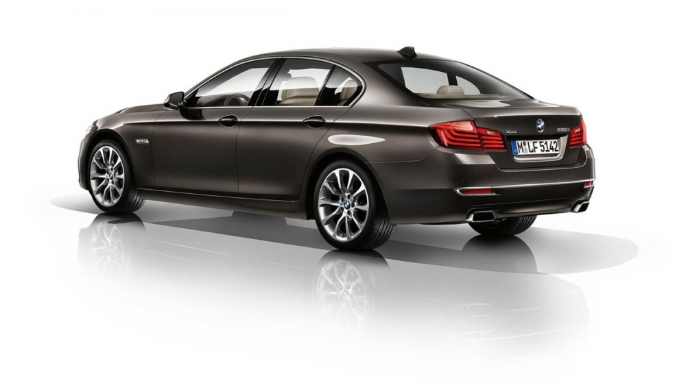 BMW_5-Series Sedan_530d Modern Line