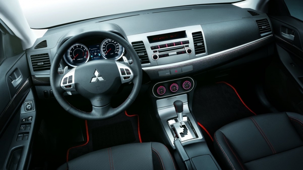 Mitsubishi_Lancer_iO 1.8躍動型