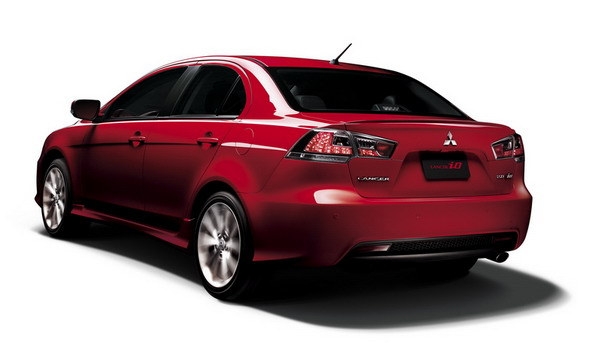 Mitsubishi_Lancer iO_2