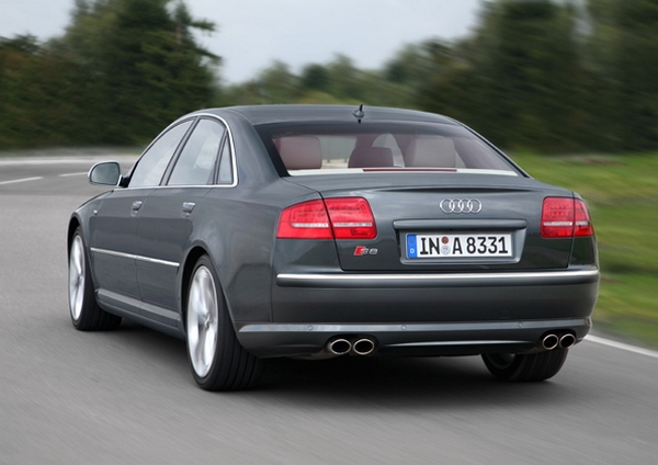 Audi_A8_S8