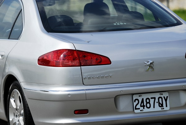 Peugeot_607_2.7 V6 HDi