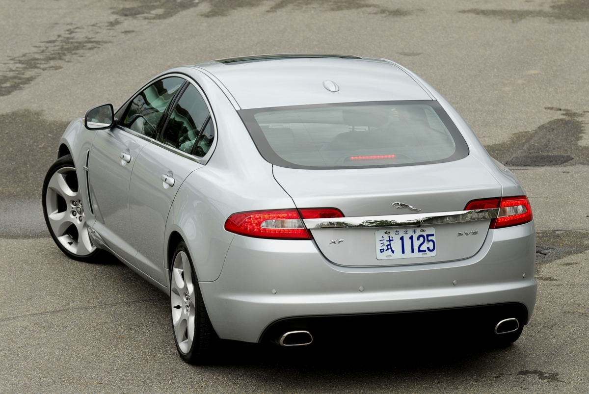 Jaguar_XF_4.2 SV8