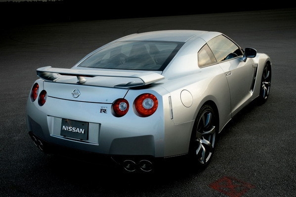 Nissan_GT-R_Coupe