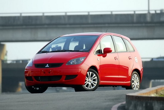 Mitsubishi_Colt Plus_iO