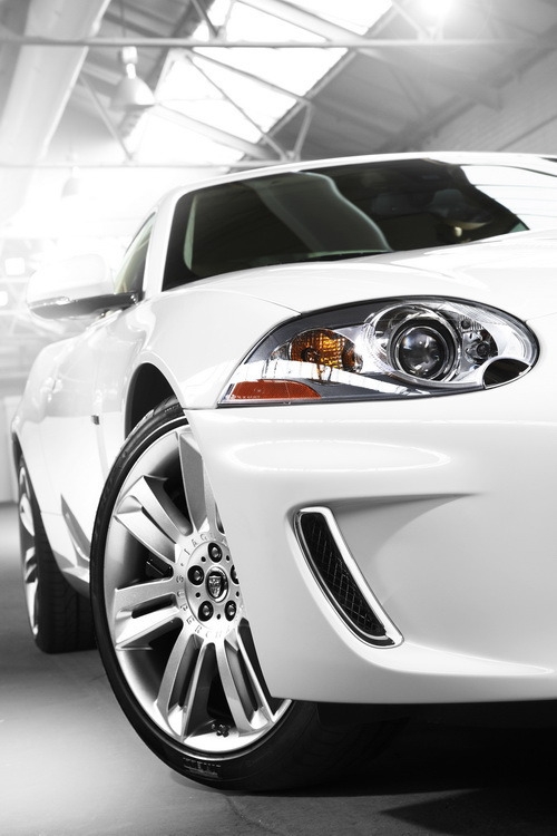 Jaguar_XKR_5.0 V8