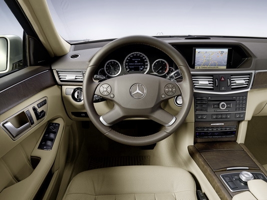 M-Benz_E-Class_E220 CDI BlueEFFICIENCY