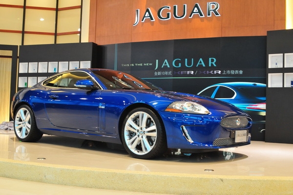 Jaguar_XKR_5.0 V8