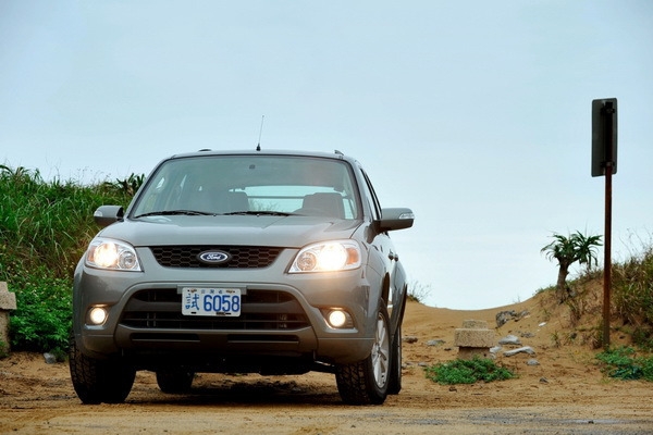 Ford_Escape_2.3 4WD