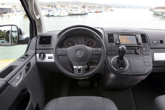 Volkswagen_Multivan_2.0TDI