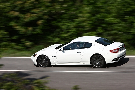 Maserati_GranTurismo_4.7 Red S Auto