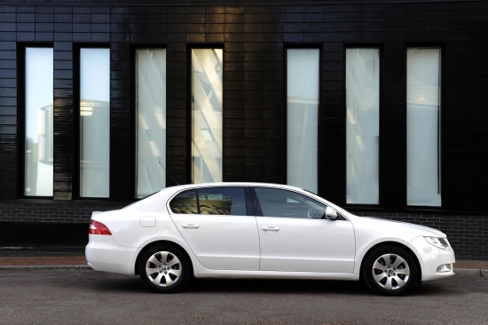 Skoda_Superb Sedan_2.0 TDI