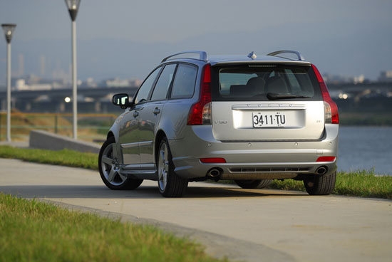 Volvo_V50_D4 R-Design