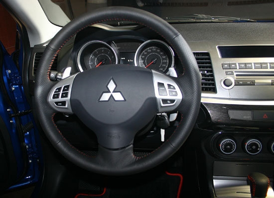 Mitsubishi_Lancer_iO 1.8躍動型