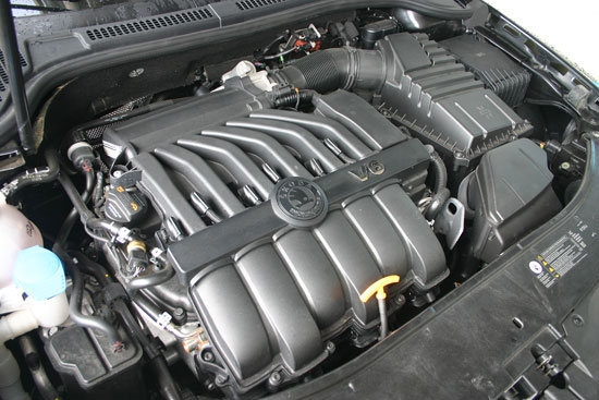 Skoda_Superb Combi_3.6 V6 L&K