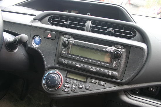 Toyota_Prius c_1.5