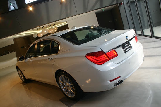 BMW_7-Series_ActiveHybrid 7 L Individual