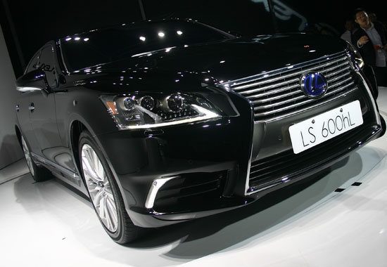 Lexus_LS_600hL OTTOMAN