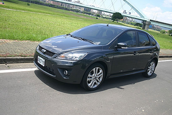 Ford_Focus 5D_TDCi 2.0運動旗艦款