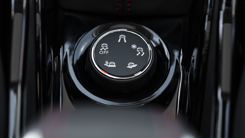 Peugeot_2008_1.2 Pure Tech Grip Control