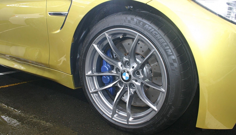 BMW_4-Series_M4手排版