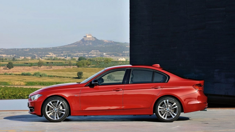 BMW_3-Series Sedan_328i Sport