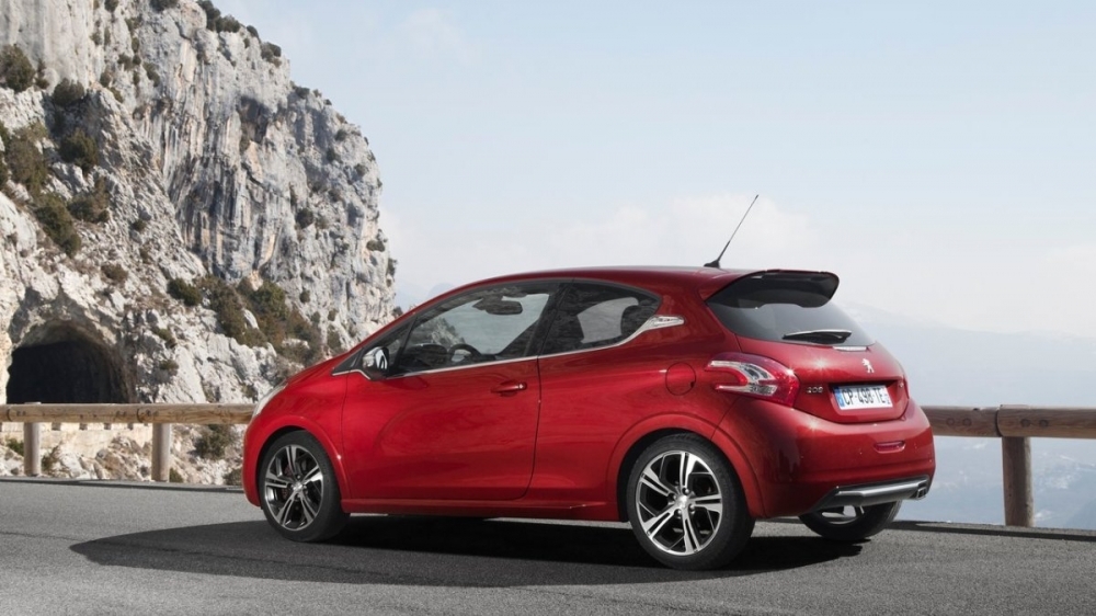 Peugeot_208_GTi