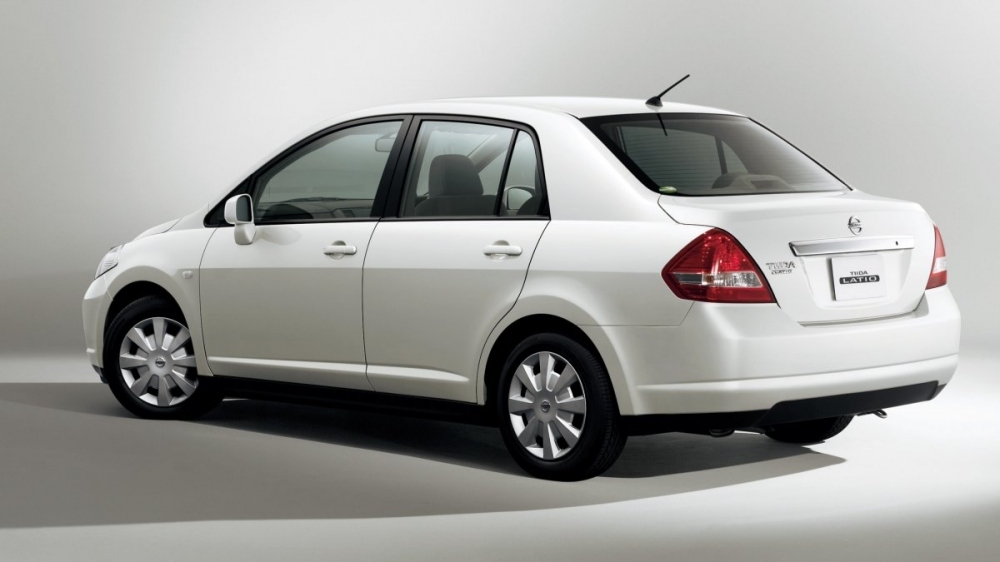 Nissan_Tiida 4D_豪華版