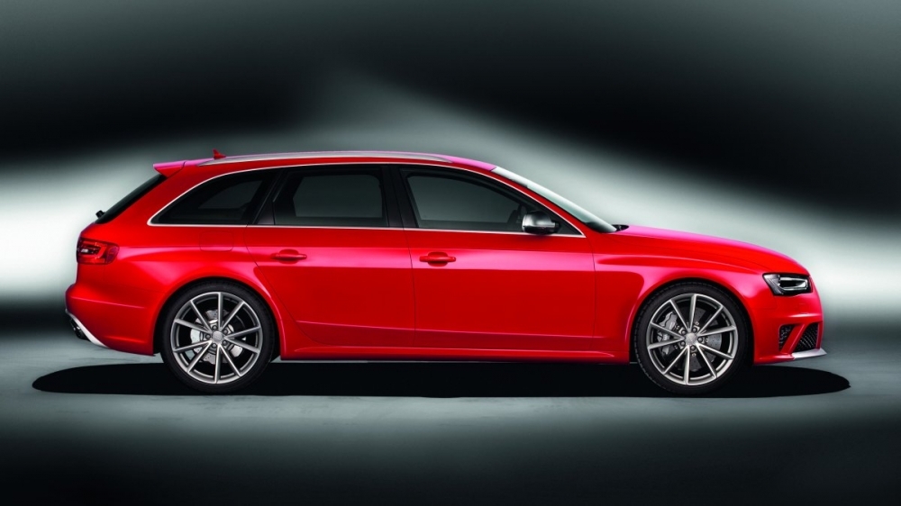 Audi_A4 Avant_RS4