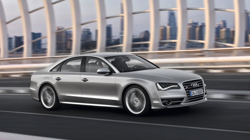 Audi_A8_S8