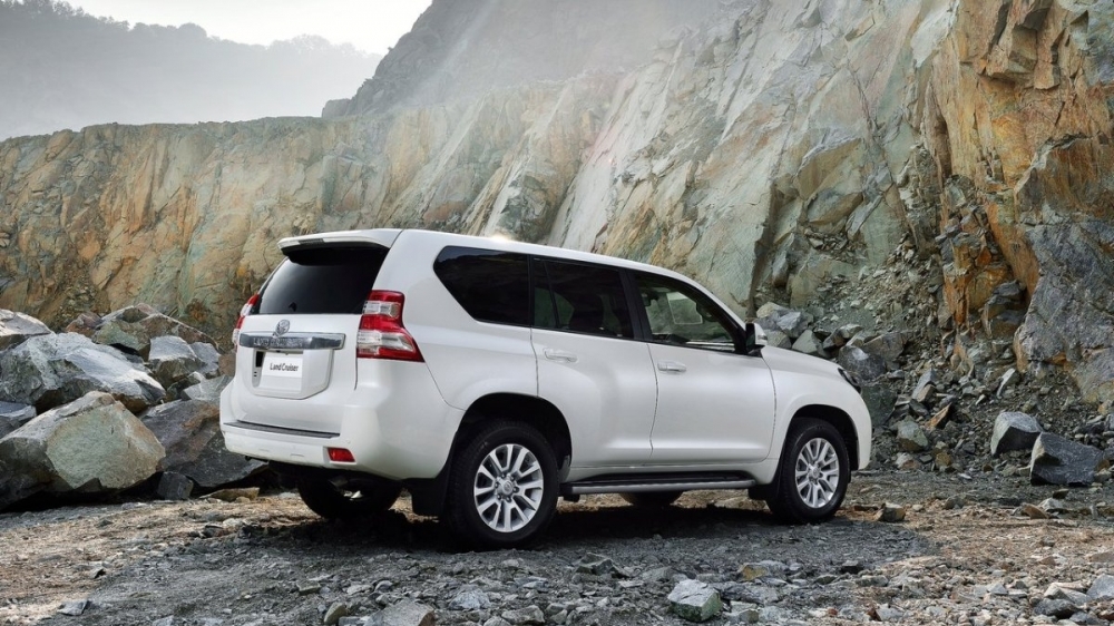 Toyota_Land Cruiser_Prado 4.0 VX