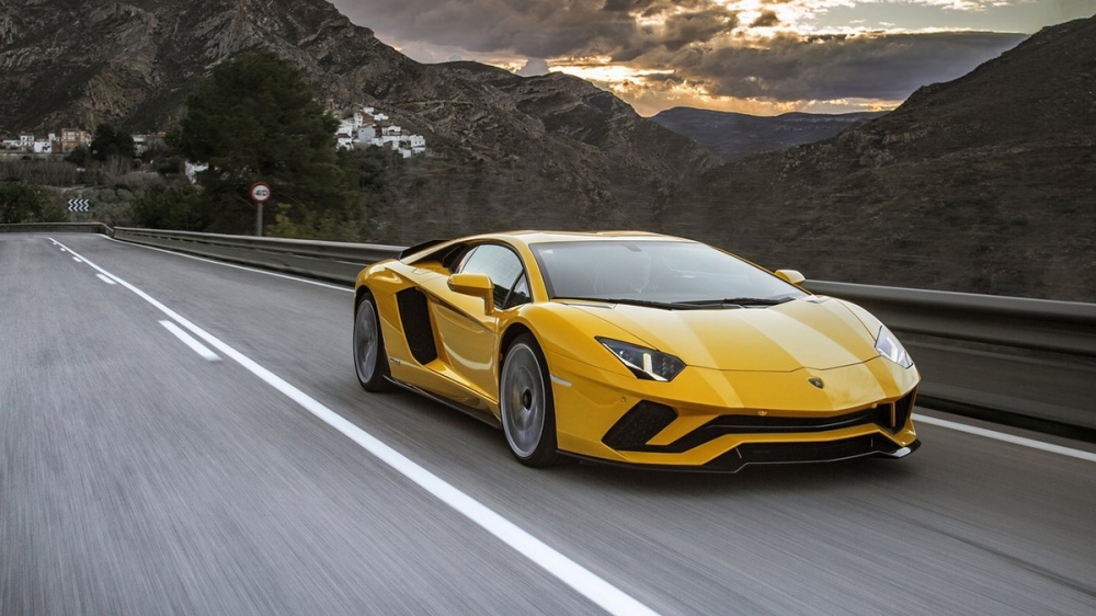 2020 Lamborghini Aventador S Coupe V12