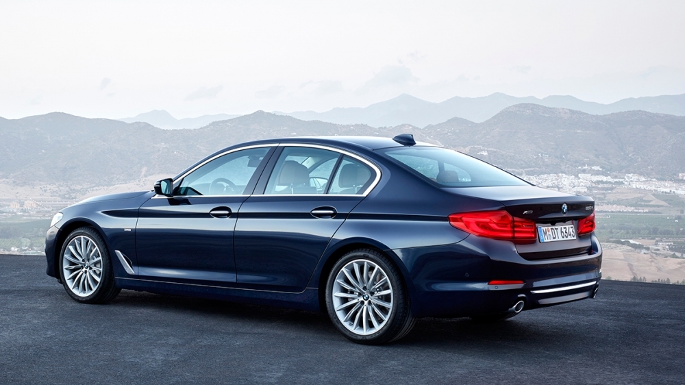 BMW_5-Series Sedan_520i