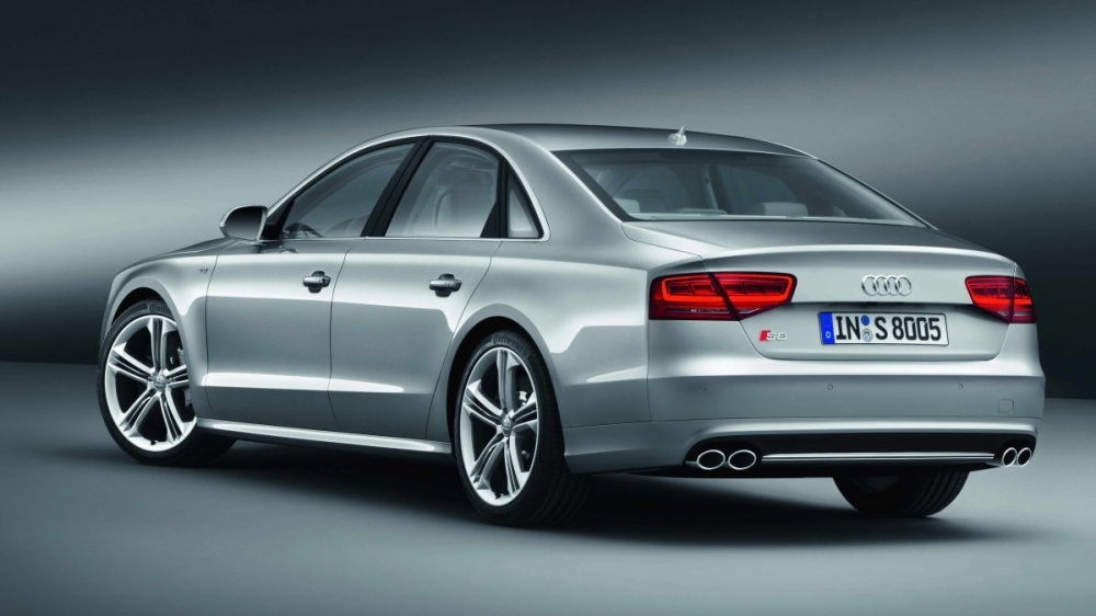 Audi_A8_S8