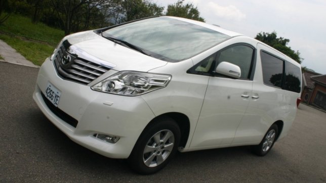 2014 Toyota Alphard 2.4