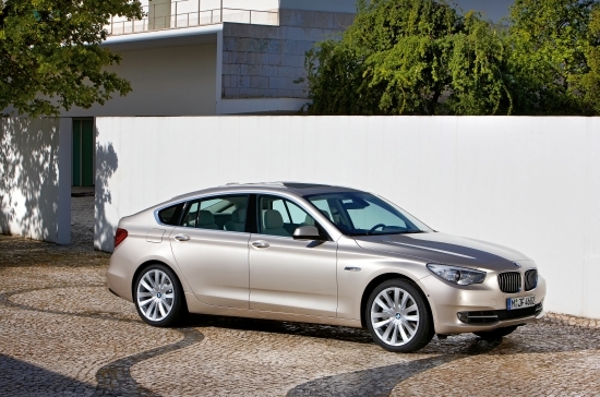 2011 BMW 5-Series GT 550i