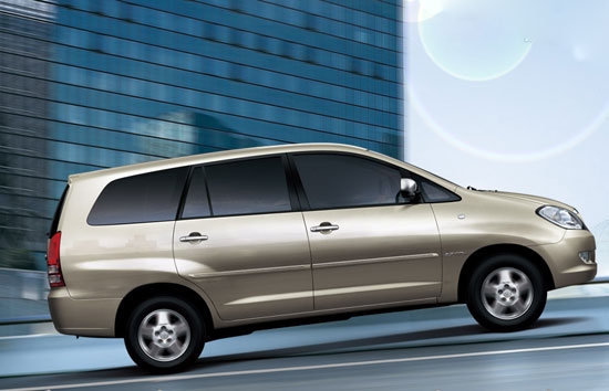 2011 Toyota Innova 2.7 J