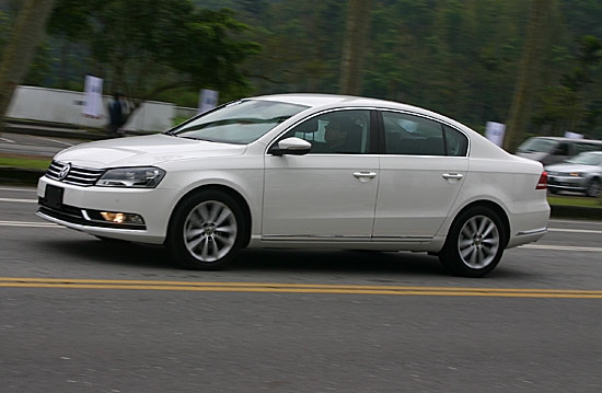 2013 Volkswagen Passat Sedan